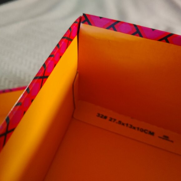 Tory Burch shoe box (box only) - Picture 5 of 8